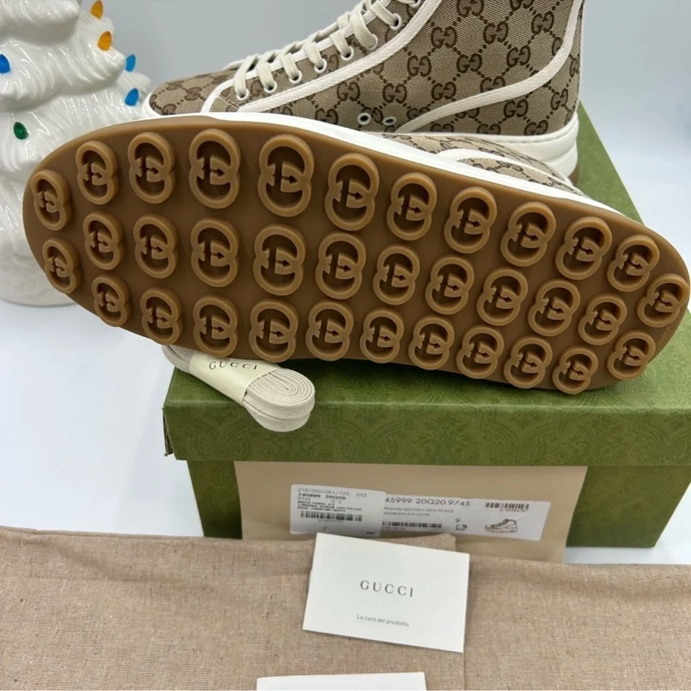 Men’s Gucci tennis 1977 high top canvas sneakers size 9, made in Italy